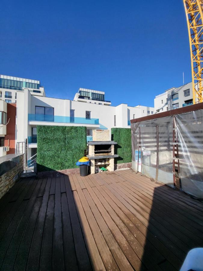 Large Luxury Apartment - Penthouse - Terrace Boekarest Buitenkant foto